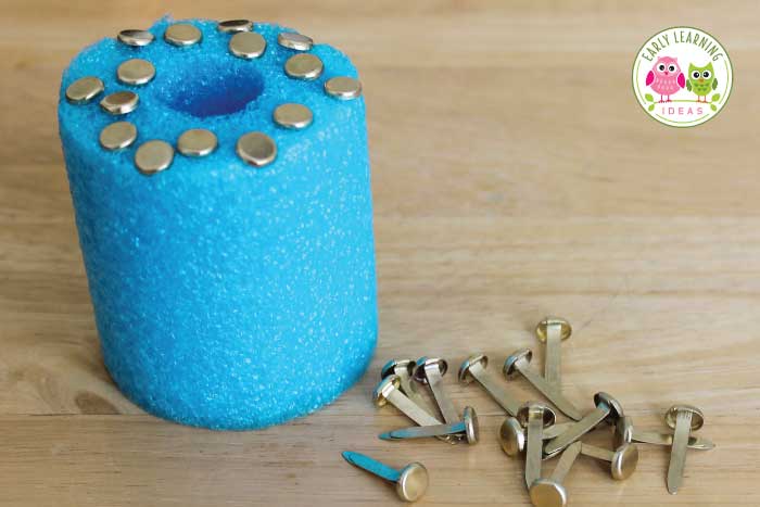 What else can you stick into your pool noodle for this easy art project for kids.