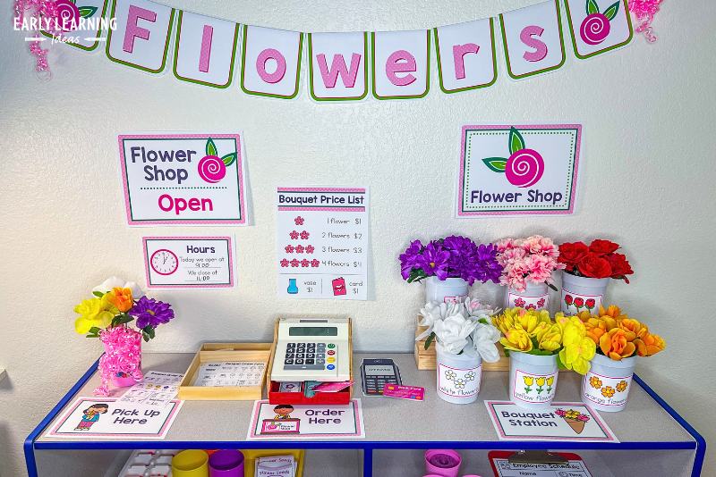 A photo of a flower shop dramatic play area.