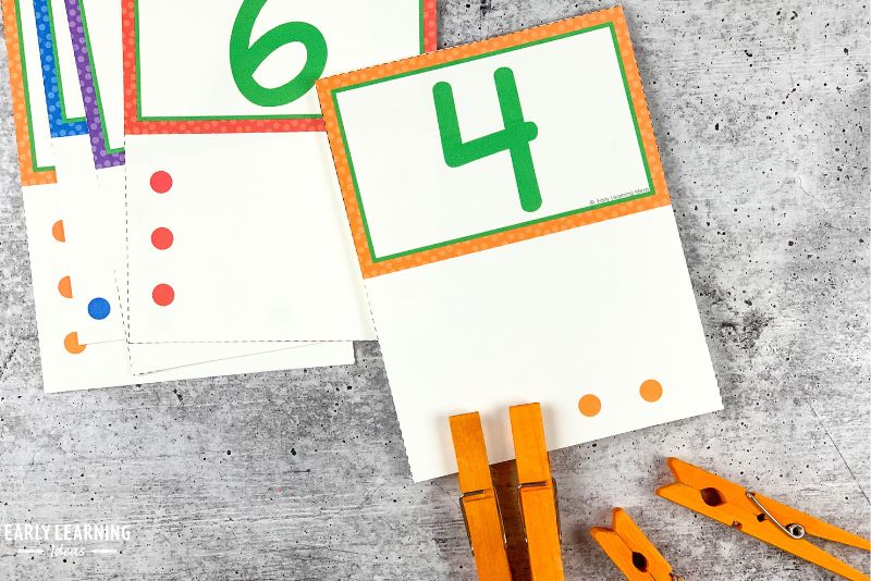 Number counting clip cards - a fun fine motor activity for preschool